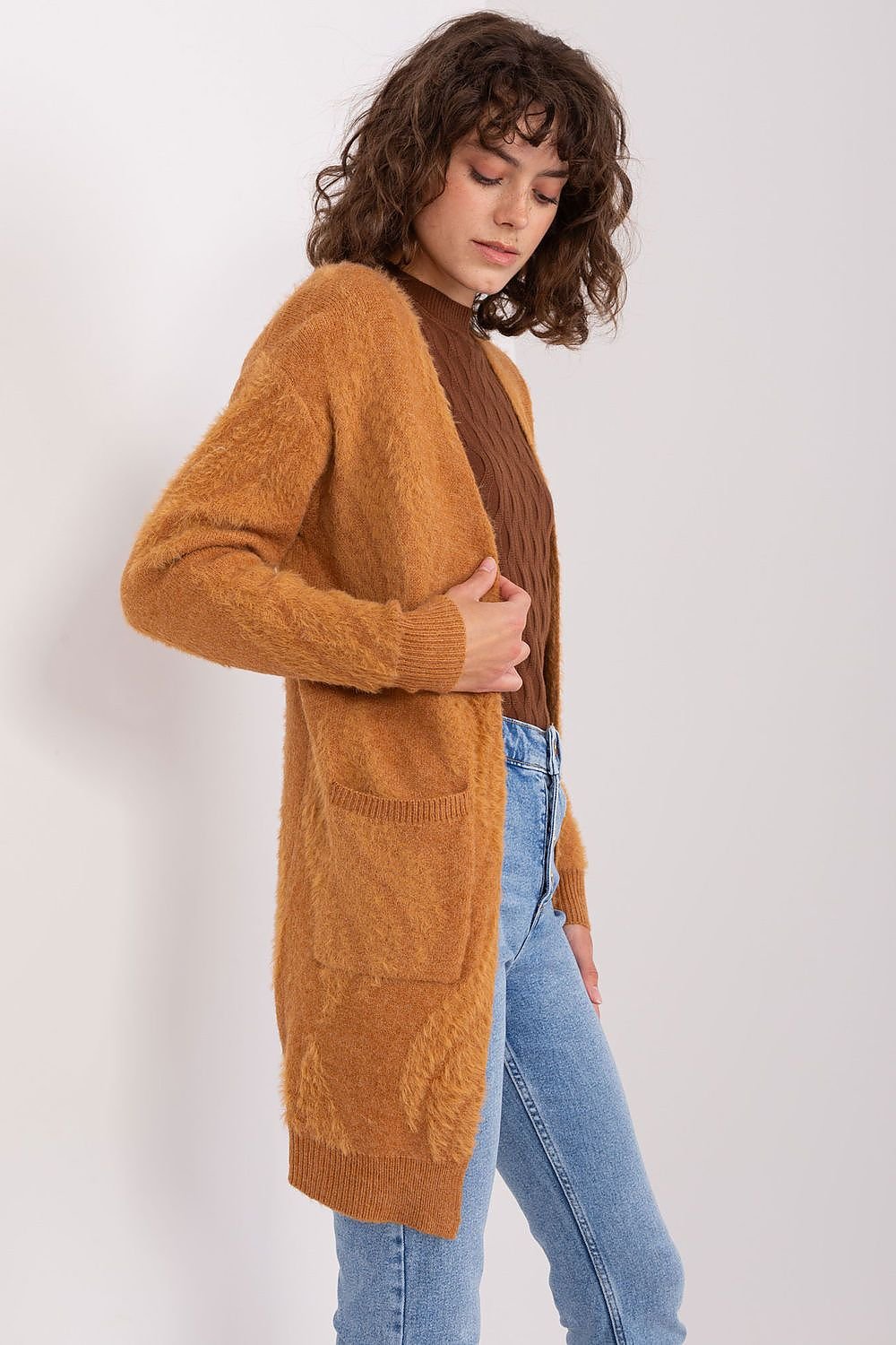 Cardigan model 188288 AT