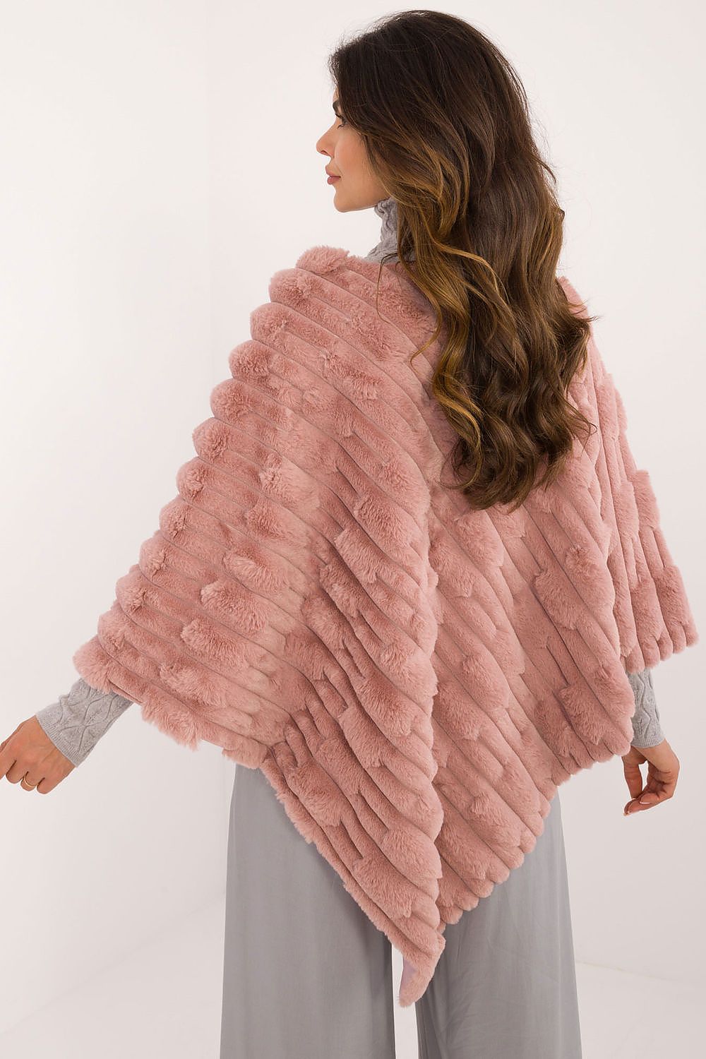 Poncho model 190863 AT