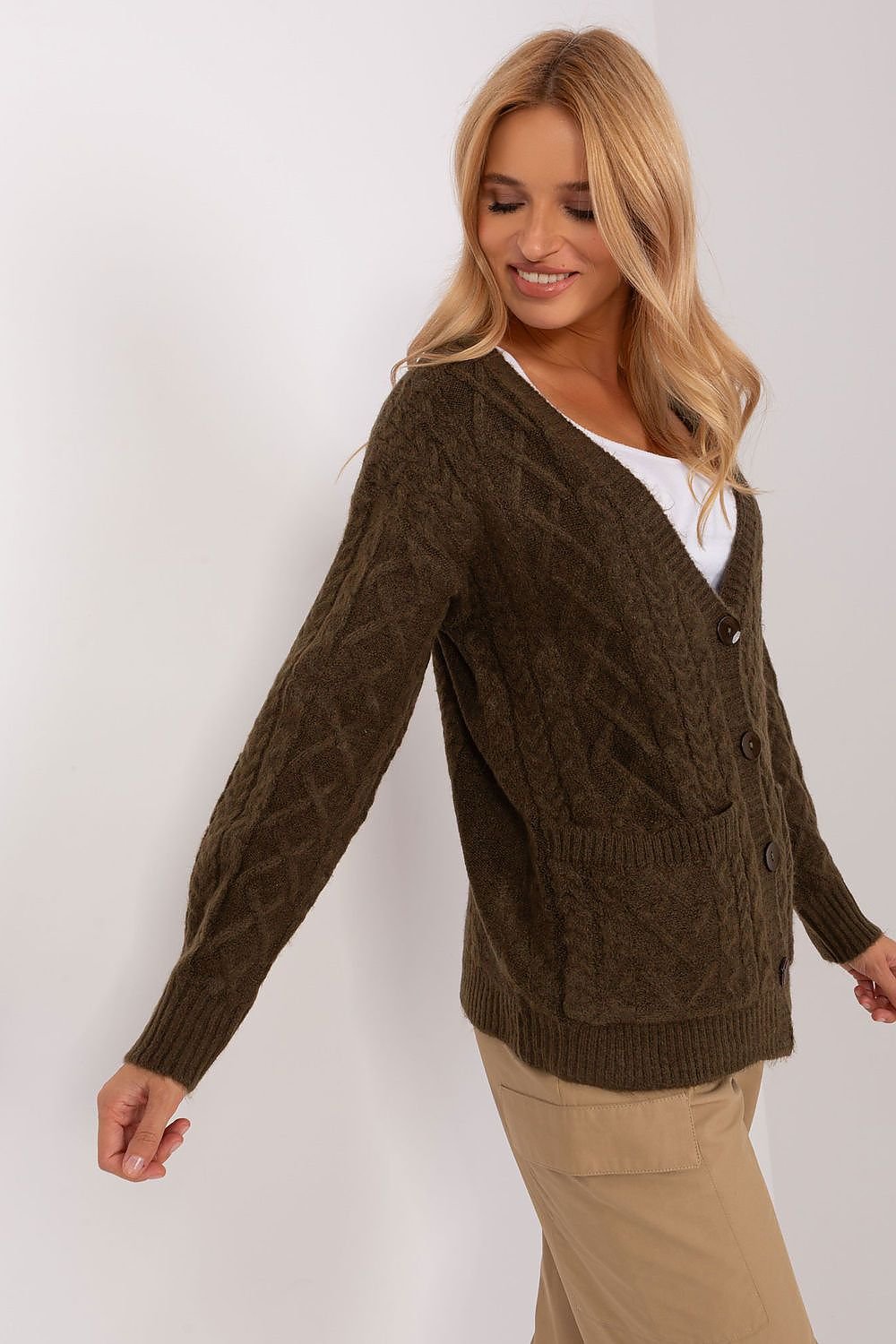 Cardigan model 186752 AT