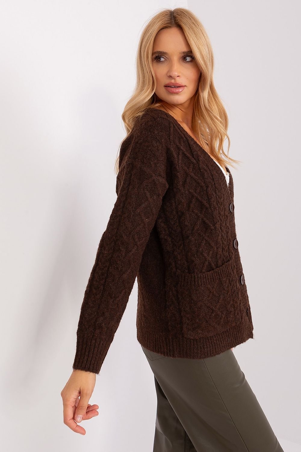 Cardigan model 186752 AT